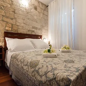 villa-sv-petar-trogir.hotels-in-trogir.com/