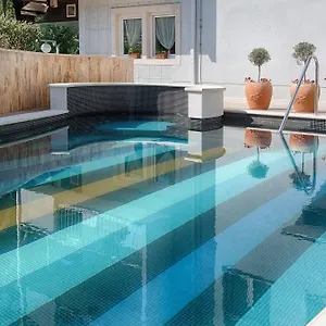 https://boban-luxury-suites.splithotels.org