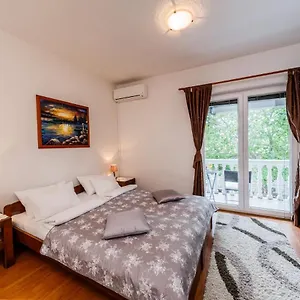https://maria-guest-house.splithotels.org
